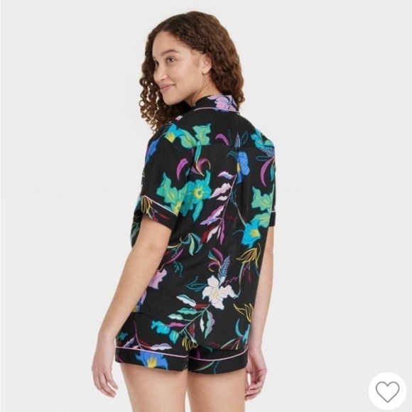 Stars Above Target Simply Cool
Notch Collar Top - Picture 2 of 6